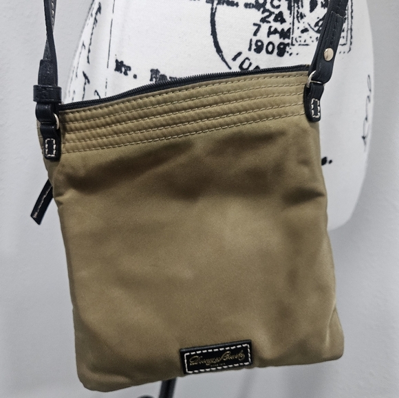 Dooney & Bourke triple zip crossbody bag - Picture 9 of 11